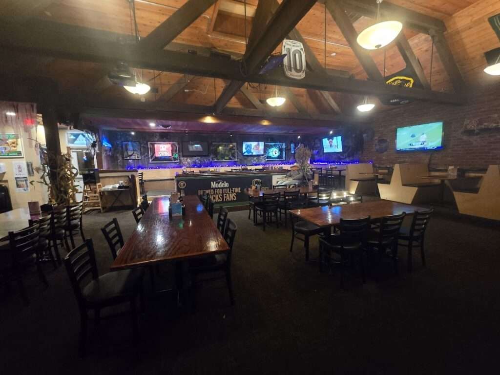 The Pour House Tavern photo 3